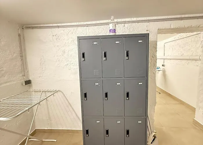 Le Gaston De Belair - 006 - 2nd Floor - Shared Kitchen *