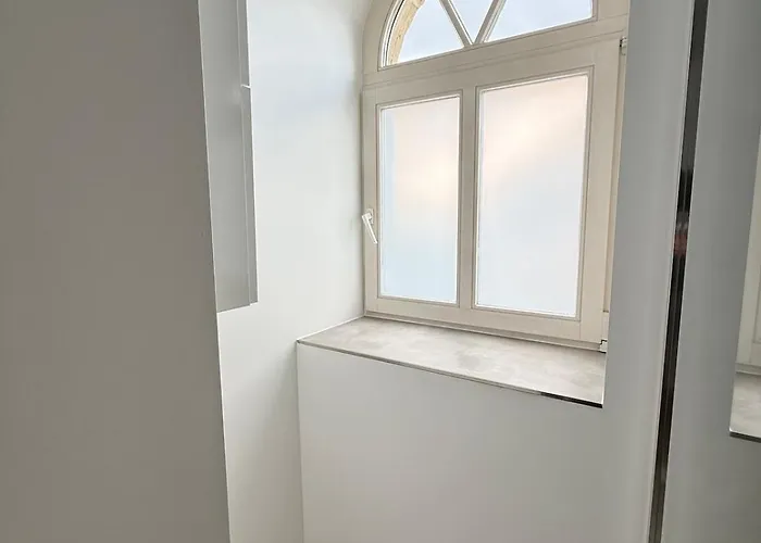 Daire Le Gaston De Belair - 006 - 2nd Floor - Shared Kitchen