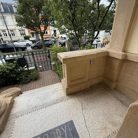 Le Gaston De Belair - 006 - 2nd Floor - Shared Kitchen Апартаменты *